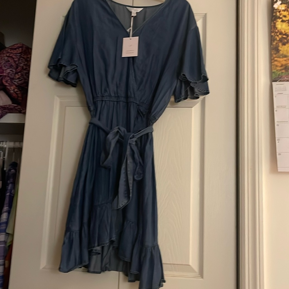 Cracker Barrel gift shop adorable dress. Never worn and from a smoke free home.